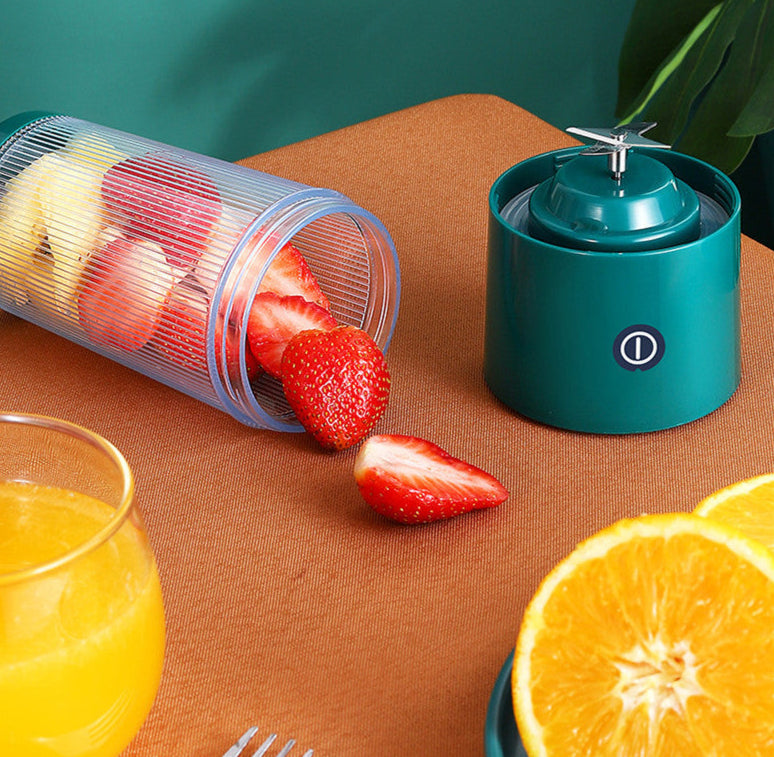 GoSiply™ 4-Blade Portable Juicer
