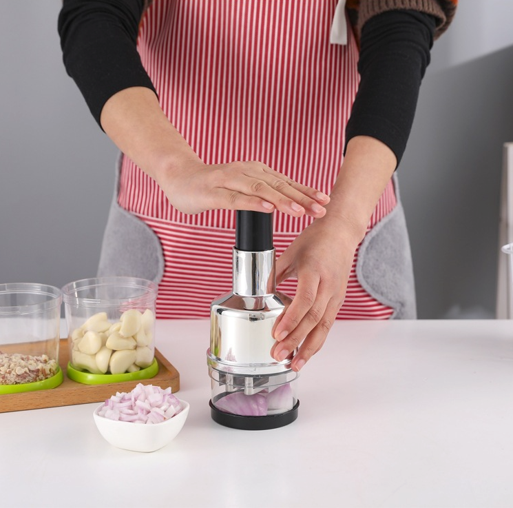 Self-Contained Food Chopper